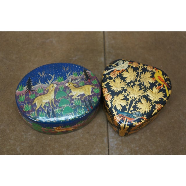 Mid 20th Century Set of 14, Lacquered Paper Mache Trinket Boxes For Sale - Image 9 of 18