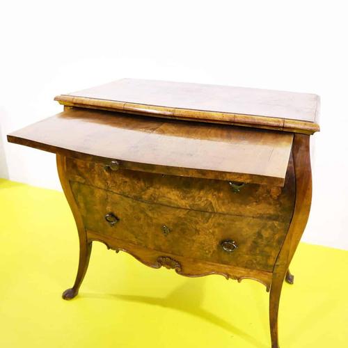Brown Venetian Bombé Chest of Drawers in Walnut Burl with Pull-Out Top For Sale - Image 8 of 13
