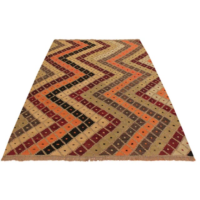 Shabby Chic Abstract Gray/Red Hand-Woven Kilim Wool Rug -5'5 X 6'10 For Sale - Image 4 of 8