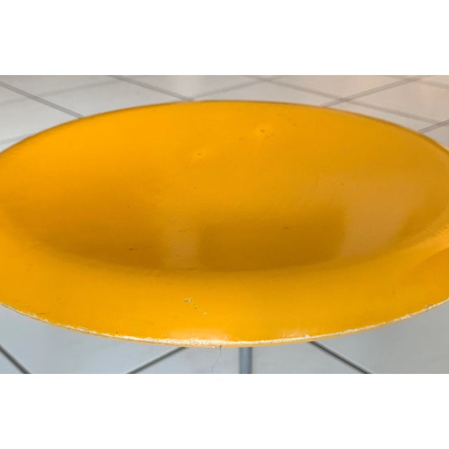 Mid-Century Modern Vintage Yellow Dot Stool by Arne Jacobsen for Fritz Hansen, 1970s For Sale - Image 3 of 8