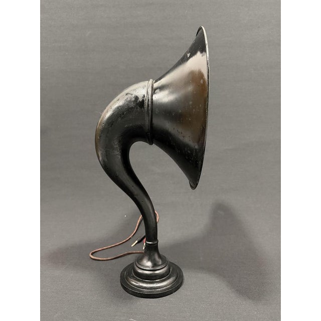 Metal Gramophone-Style Horn Speaker, 1925 For Sale - Image 7 of 7