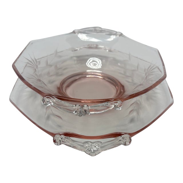 Early 20th Century Art Deco Blush Pink Etched Glass Handled Bowl With Fitted Underplate For Sale
