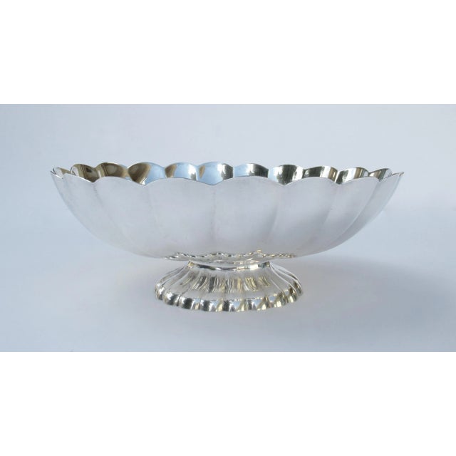 C.1970's Reed & Barton Silver Plate Coved & Scalloped Footed Center Bowl And/Or Deep Serving Bowl For Sale - Image 13 of 13