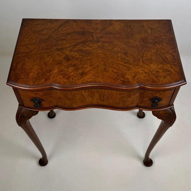 Antique Early 20th Century English Edwardian Figured Walnut Side Table For Sale - Image 11 of 12