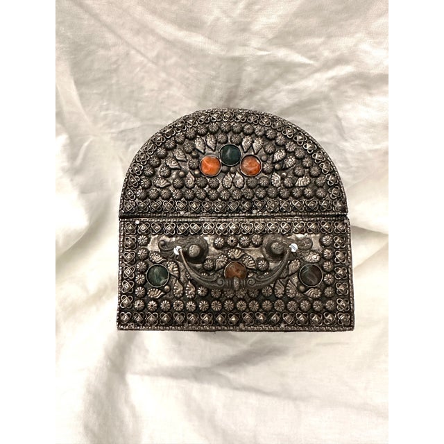 Vintage Moroccan Semi-Presious Gemstone & Silver Inlaid Jewelry/Trinket Box For Sale - Image 4 of 9