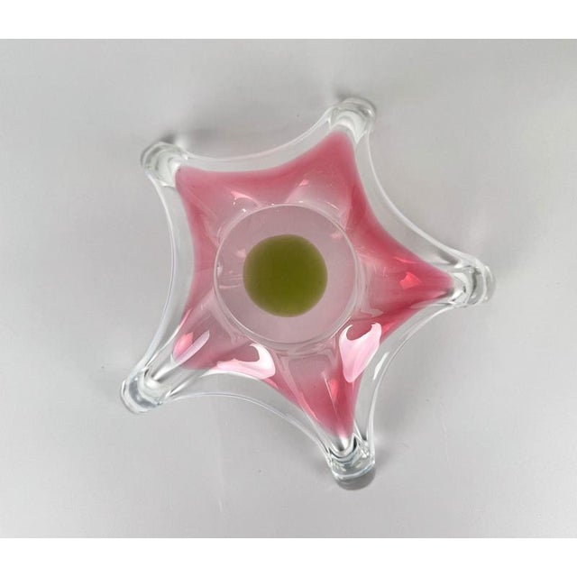 Art Glass Bowl attributed to Josef Hospodka for Chribska Glassworks, 1960s For Sale - Image 9 of 10