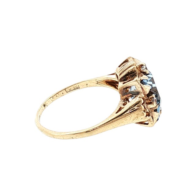 Contemporary Mid-Century 10k Yellow Gold Synthetic Blue Spinel Birthstone Ring, Size 6.75 For Sale - Image 3 of 5