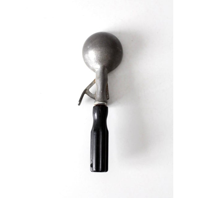 Mid 20th Century Vintage Peerless Ice Cream Scoop For Sale - Image 5 of 10