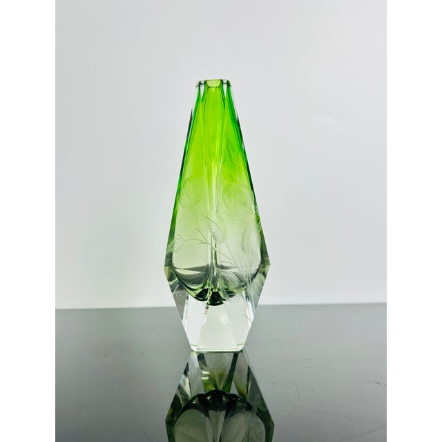 Green Uranium Art Glass Vase with Hand-Engraved Floral Décor from Moser Karlsbad, Czechoslovakia, 1920s For Sale - Image 10 of 10