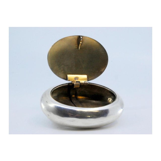 Elliptical Silver Snuff Box with Hinged Lid For Sale - Image 5 of 10