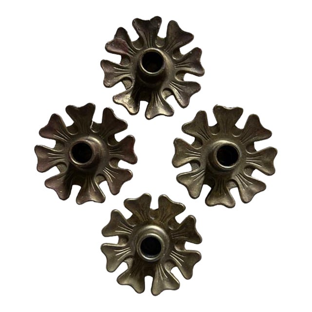 Vintage Set of Four Candleholders for Tapers Gold Tone Metal Daisy-Shape Candleholder 70’s For Sale