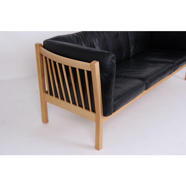 Model AH303 Sofa with Black Leather by Andreas Hansen for Brødere Andersen, 1980s For Sale - Image 6 of 10
