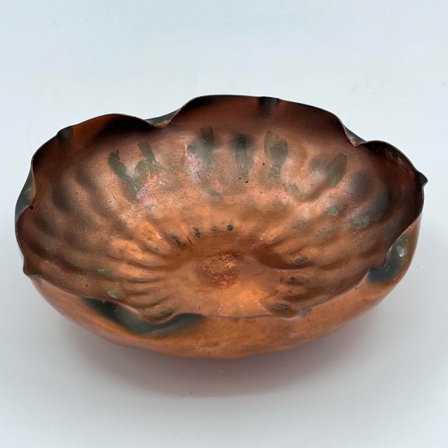 Mid 20th Century Vintage Hand-Made Copper Flower Catchall Dish or Ashtray For Sale - Image 5 of 7