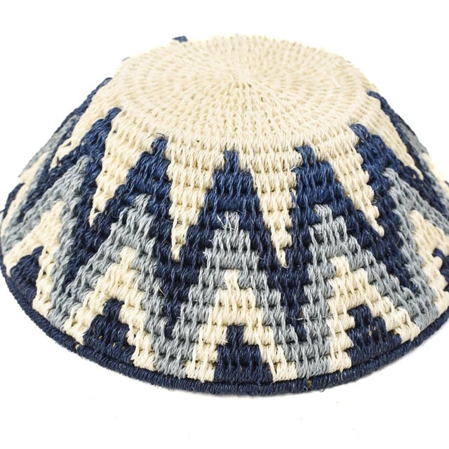 Early 20th Century Early 20th Century Sisal Handwoven Blue and White Star Basket Eswatini 7inch For Sale - Image 5 of 7