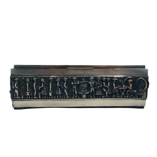 Decorative industrial gift box from the 1960s. Alloyed metalwork made of copper. An exciting home decoration accessory in...