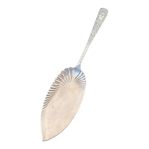 1847 Rogers Bros. Assyrian Silver Plated Large Fish Server