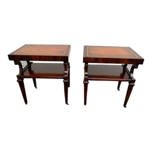Early 20th Century Pair of George III Style Flame Mahogany Tooled Leather Top 2 Tier Side Tables.
