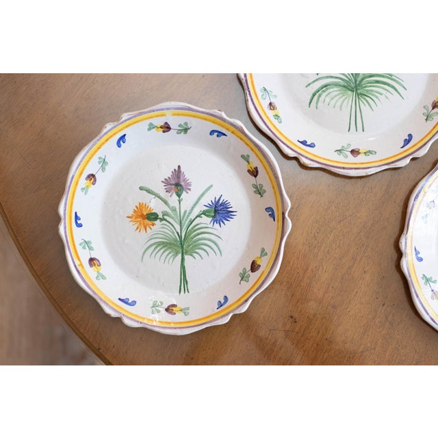 19th Century 19th Century Set of 5 French Faïence Plates – Hand-Painted Floral – Scalloped Edge – Provincial Style For Sale - Image 5 of 12