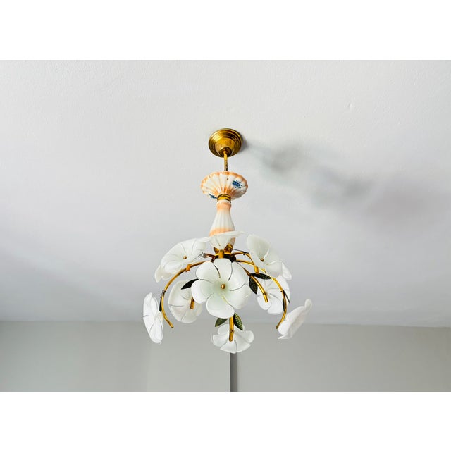 1980s Mid 20th Century Italian Handmade Porcelain & White Murano Glass Daisy Chandelier For Sale - Image 5 of 18