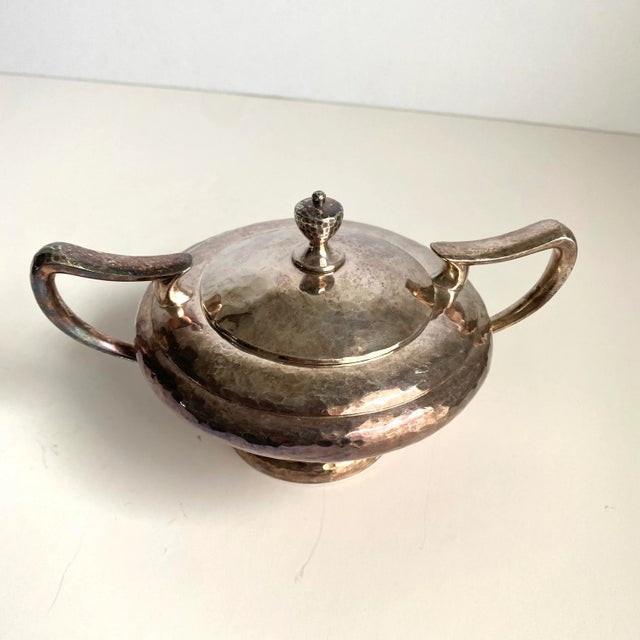 Vintage Art Deco Derby Silver Plate Co Hammered Lidded Sugar Bowl Art Deco styling with a hand hammered finish. Signed...