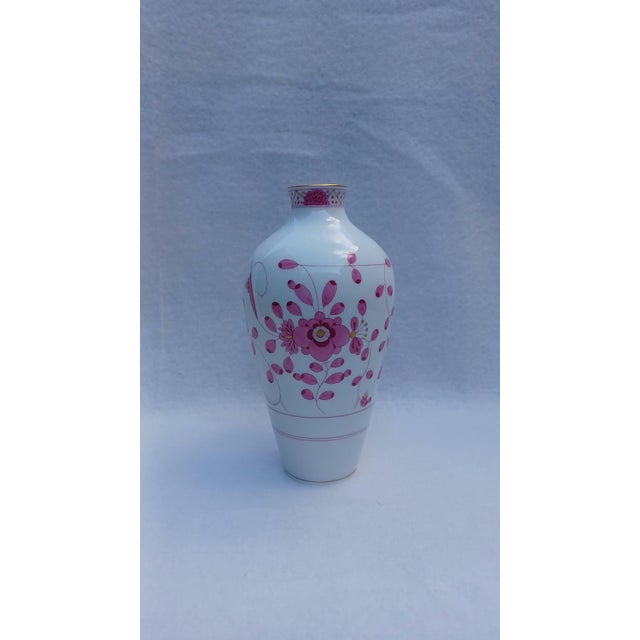 Vintage Porcelain Vase Indian Painting in Purple from Meissen, 1980 For Sale - Image 12 of 12