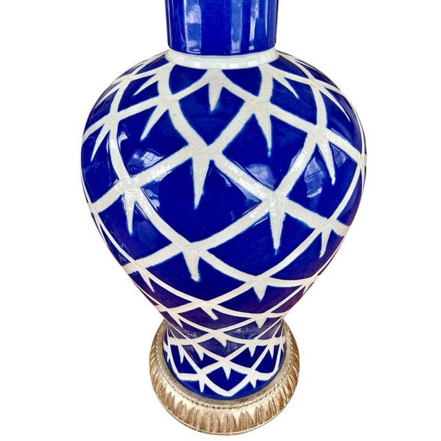 Bunny Williams Home Pair of Bunny Williams Home Blue Chicken Feather Ceramic Table Lamps For Sale - Image 4 of 12