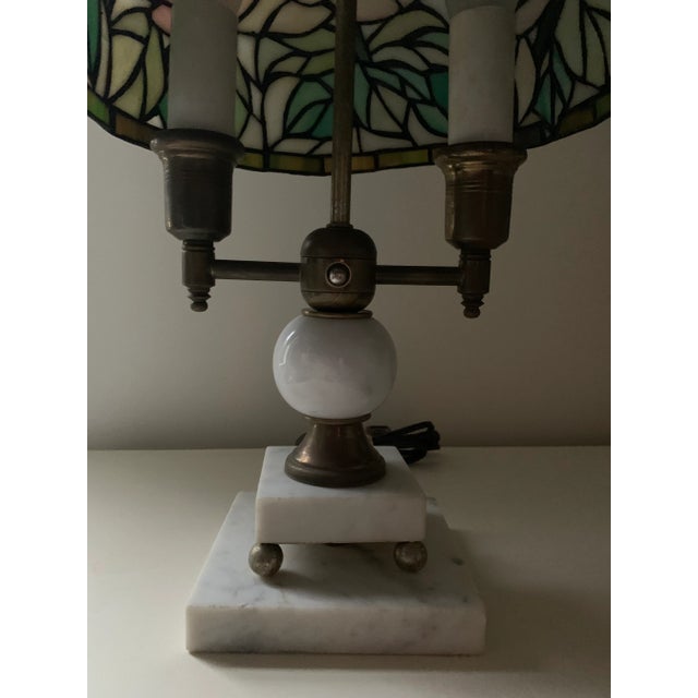 Art Deco Mid-Century Tiffany Style Lamp With Marble & Brass Base For Sale - Image 3 of 13