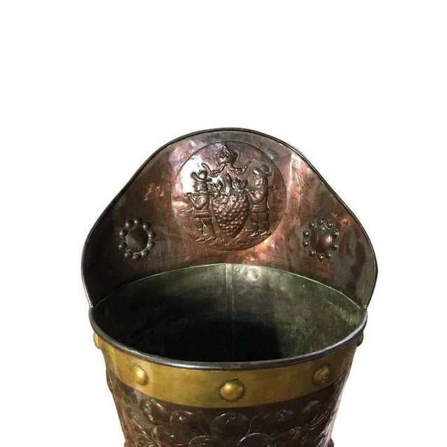Large 19th Century Brass and Copper Coal Bucket For Sale - Image 6 of 9
