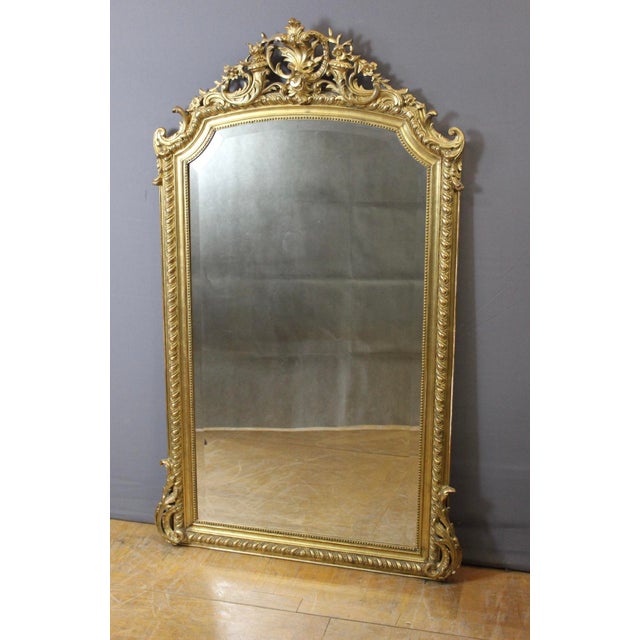 Louis XV Style Mirror in Gilded Stucco, 1800s For Sale - Image 9 of 11
