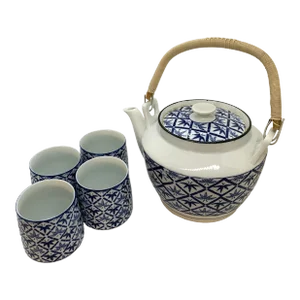 1970s Asian Chinoisorie Tea Set With 4 Cups