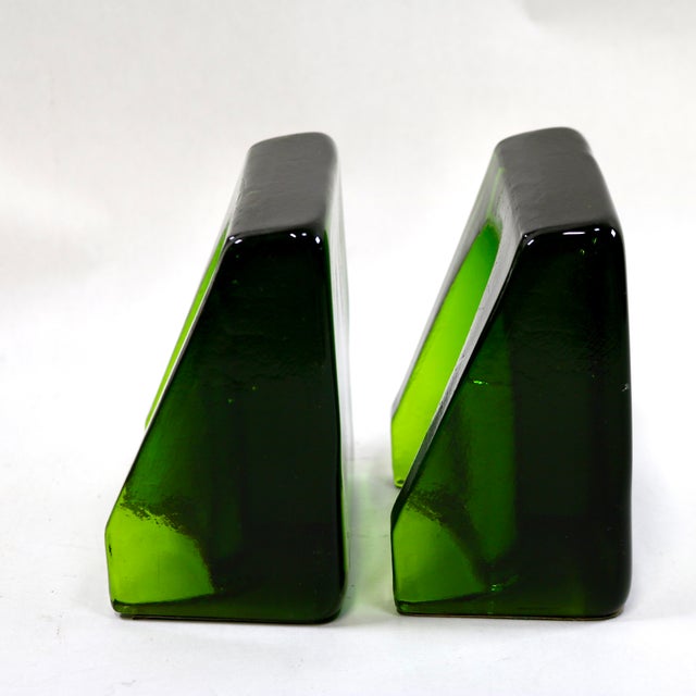 1960s 1960's Shovel Wedge Green Glass Bookends Attributed to Blenko by Wayne Husted-a Pair For Sale - Image 5 of 11