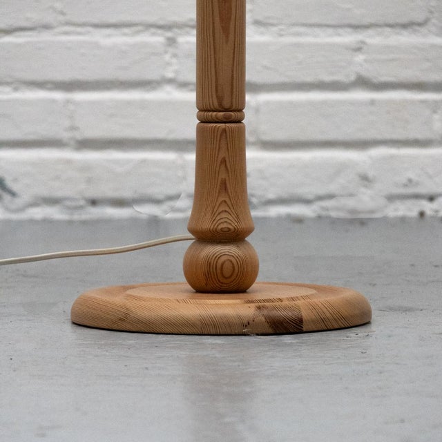 Pine Floor Lamp from Solbackens Svarveri, 1970s For Sale - Image 6 of 10
