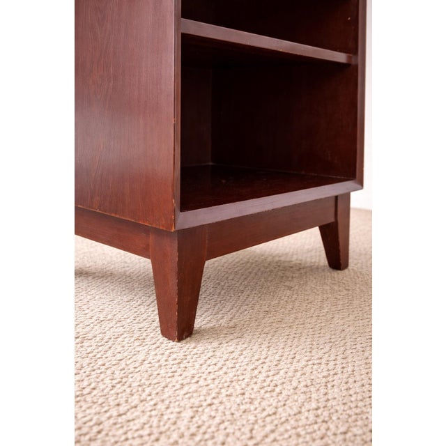 Solid Wood Mid-Century Modern Nightstand With 2.5” Square Wood Knob – Dovetailed Drawer – 1950s–1960s For Sale - Image 4 of 7