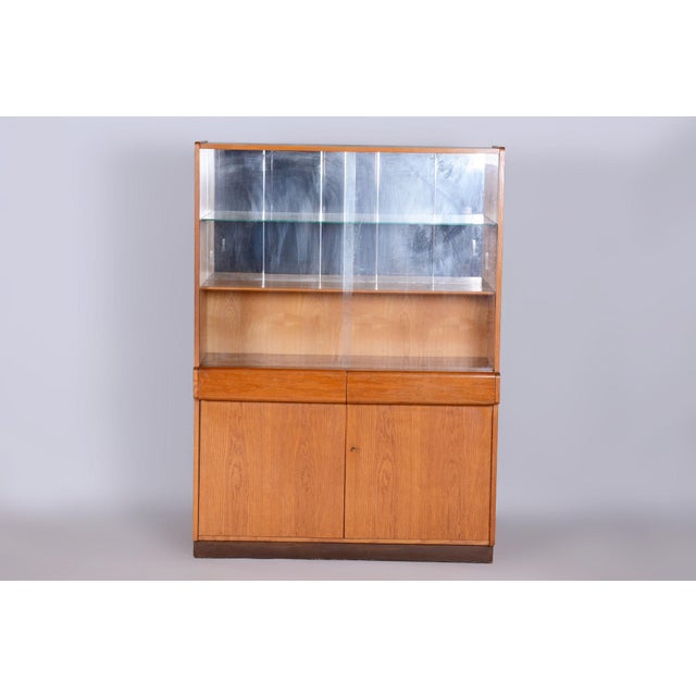 Art Deco Display Cabinet in Oak and Glass, Czech, 1940s For Sale - Image 15 of 16
