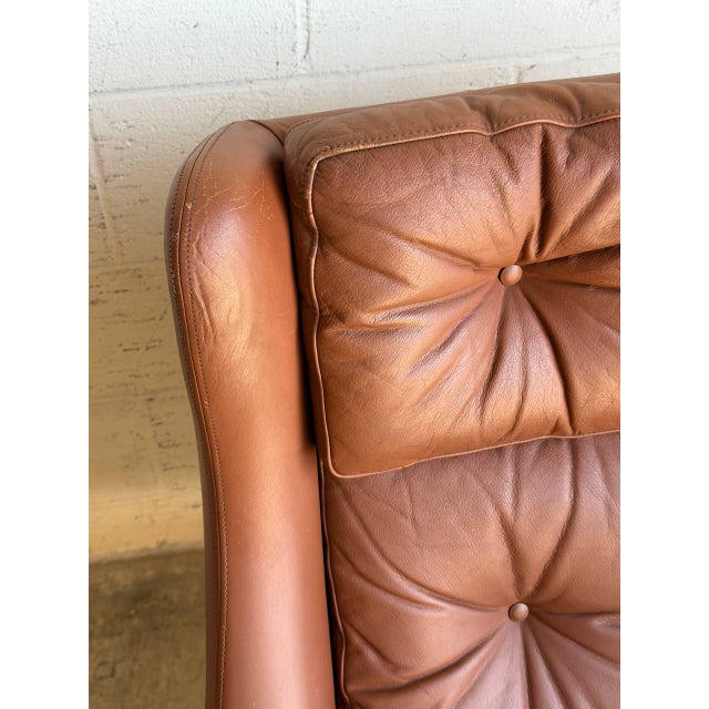 Brown Leather Tufted Swivel Lounge Chair With Shell Back and Star Base Mid-Century Modern 1970s For Sale - Image 4 of 8