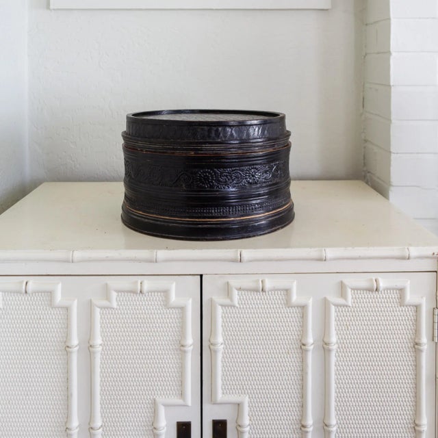 Large Round Black and Red Lacquer Asian Betel Box For Sale - Image 14 of 15