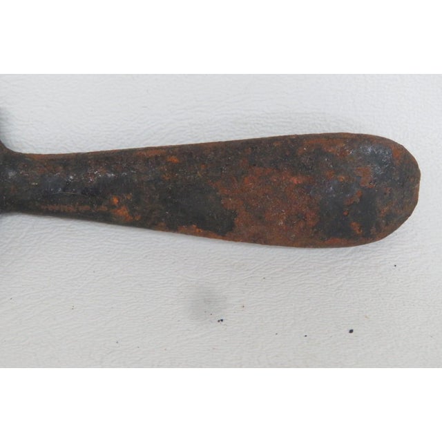 Rustic Early 1900s Cast Iron Spokeshave Traditional Woodworking Hand Tool 5114b For Sale - Image 3 of 8
