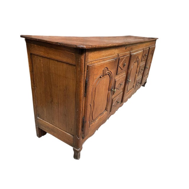A truly oversize kitchen dresser in beautiful honey color, original throughout
