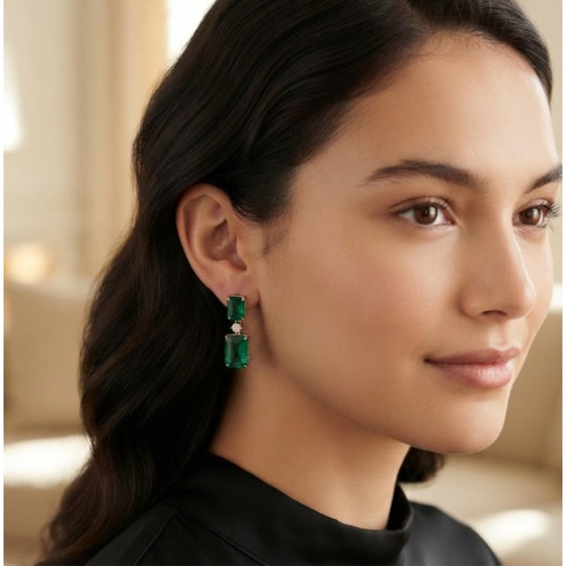 Emerald Natural 4.57cts Emerald & 0.08cts Diamond Earring in 14k Gold For Sale - Image 8 of 8