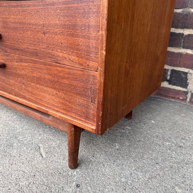 Jens Risom Jen’s Risom 4 Drawer Chest in Walnut For Sale - Image 4 of 11