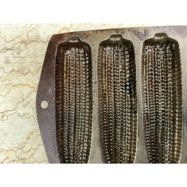 1940s Vintage Cast Iron Corn Shape Cast Iron Cornbread Pan For Sale - Image 5 of 7