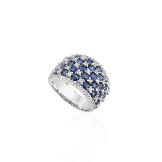 Art Deco 4.11ct Blue Sapphire Diamond Cluster Chunky Dome Ring in 18k White Gold For Sale - Image 3 of 14
