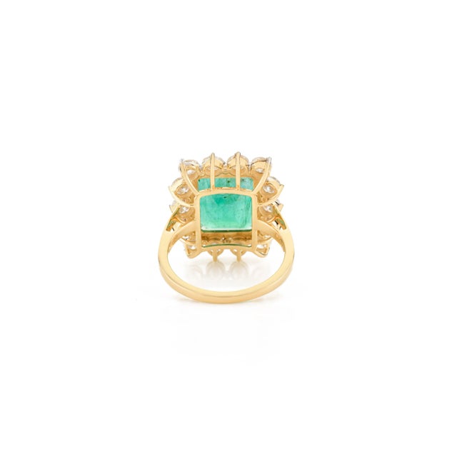 Metal Zambian Emerald Halo Diamond Statement Ring in 18k Solid Gold Size 5.5 For Sale - Image 7 of 12