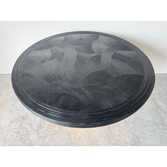 1970s Gabriella Crespi–Style Black Painted Pencil Reed Rattan Round Dining Table With Brass Base For Sale In Miami - Image 6 of 12