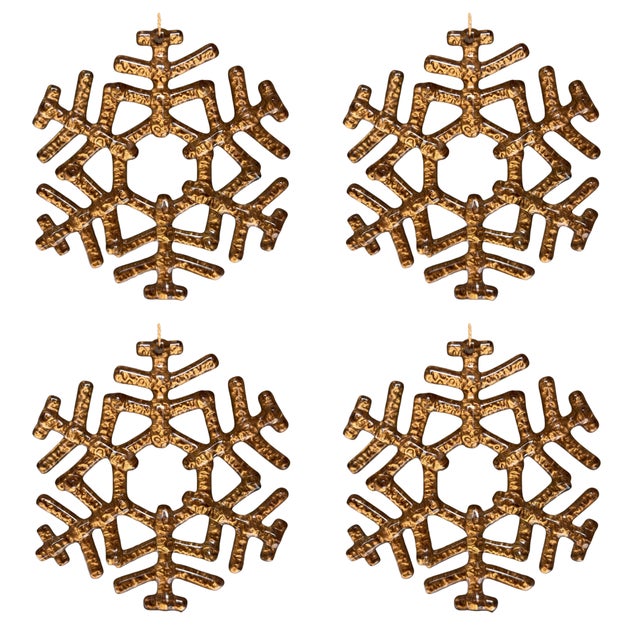 Early 21st Century Restoration Hardware | Glass Snowflake Christmas Ornaments - Set of 2 For Sale - Image 5 of 6