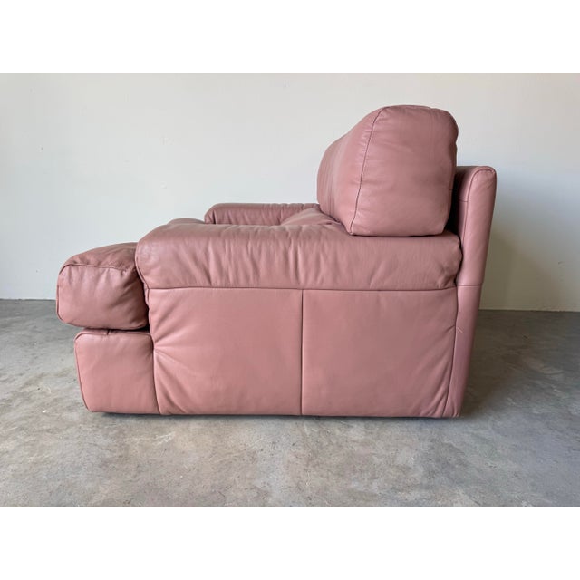 Pink 1980s Italian Postmodern Salotti Natuzzi Pink Leather Lounge Chair For Sale - Image 8 of 12