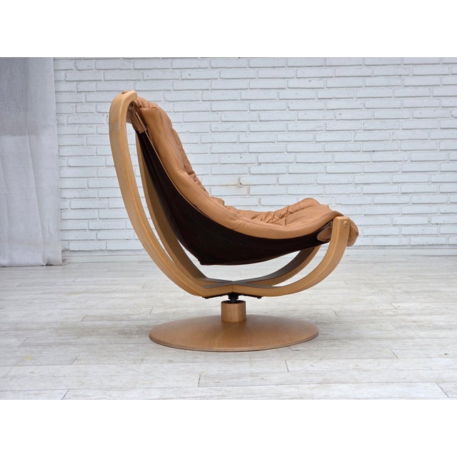 Wood Scandinavian Swivel Armchair in Leather and Bentwood, 1980s For Sale - Image 7 of 18