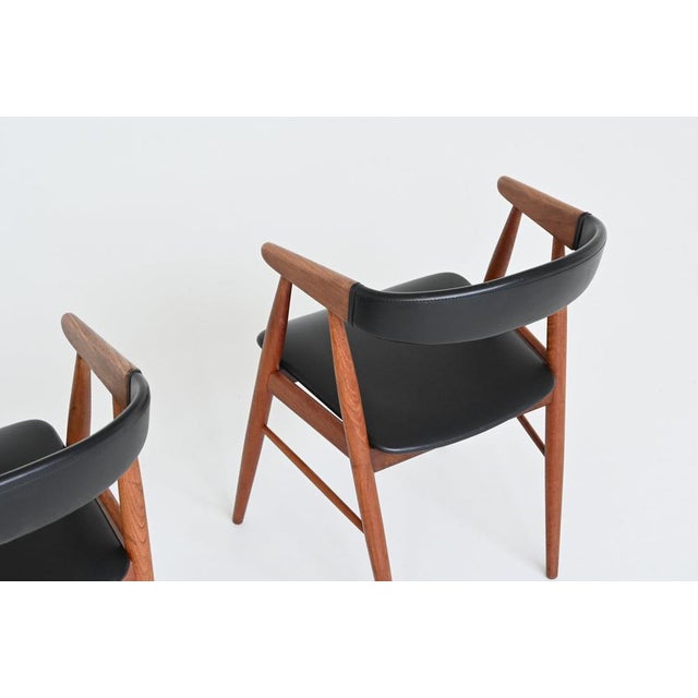 Dining Chairs in Teak by Ejnar Larsen & Aksel Bender, Set of 4 For Sale - Image 10 of 18