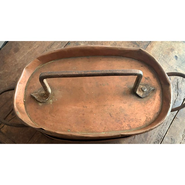 French Provincial Antique Copper Daubiere or Brasiere Pot With Dovetailed Bottom and Hand Forged Handles and Top For Sale - Image 3 of 12