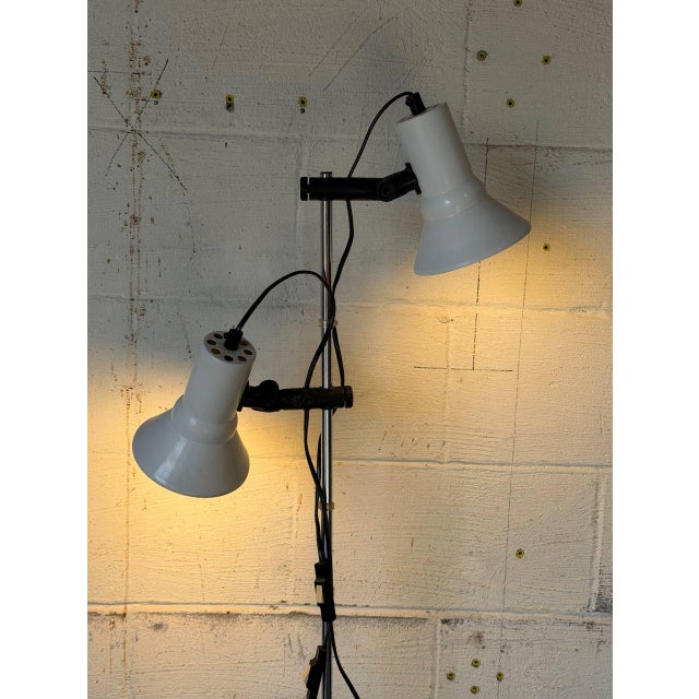 Mid-Century Modern Metal Floor Lamp With Adjustable Dual Shades Mid-Century Modern 1950s For Sale - Image 3 of 10